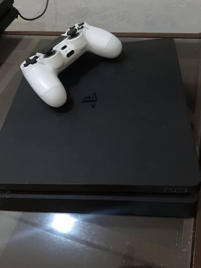 Playstation 4 slim 1 tb