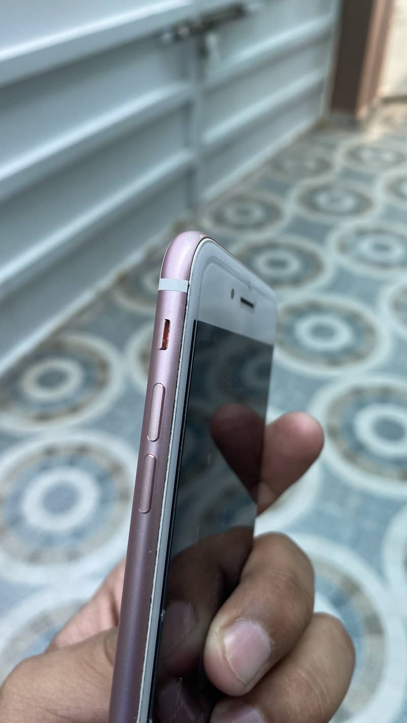 Apple iPhone 7 Plus 8