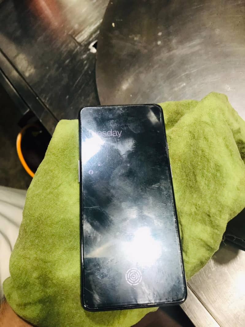 One Plus 7T 4