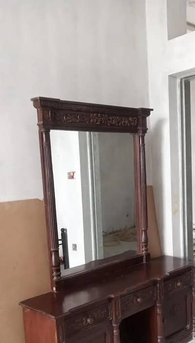 Dressing table (chinoti)