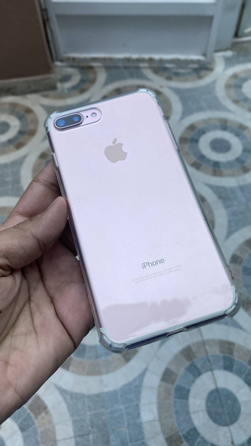 Apple iPhone 7 Plus 0