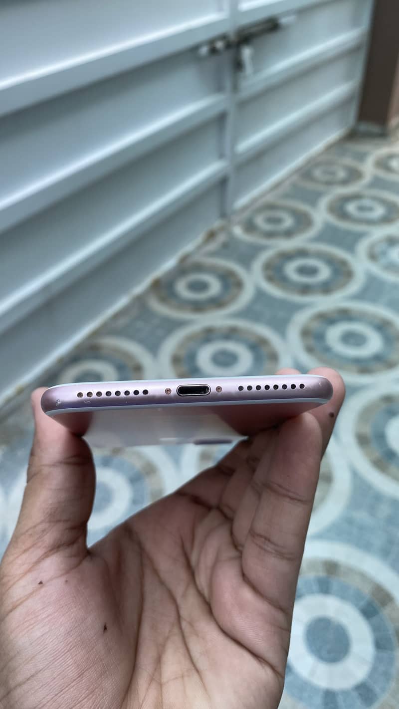 Apple iPhone 7 Plus 2