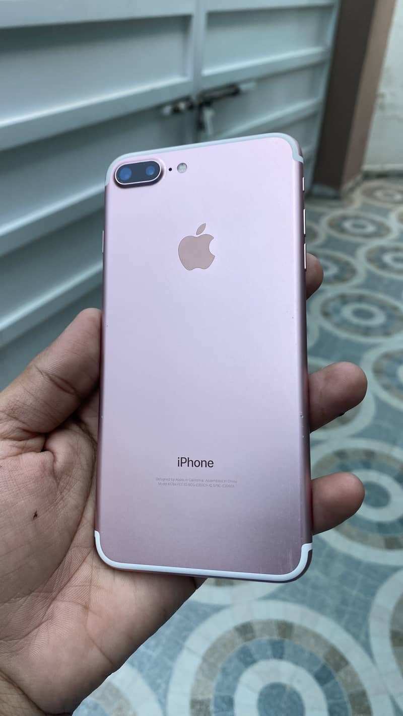 Apple iPhone 7 Plus 4