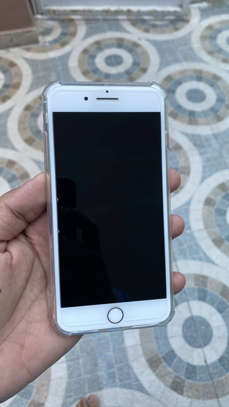 Apple iPhone 7 Plus 6