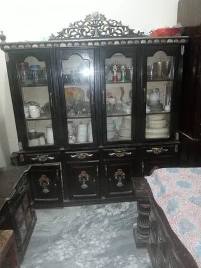 Good condition showcases all ok