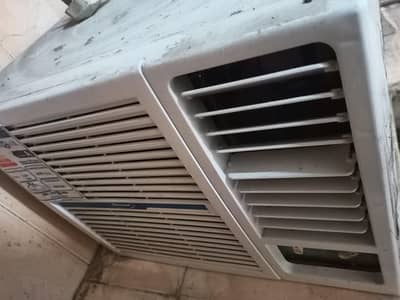 0.75 Ton AC in good condition