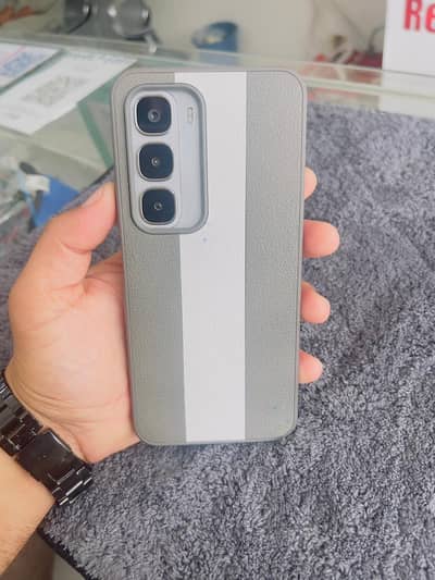 Infinix HOT60i