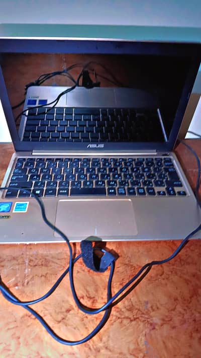 Asus laptop for urgent sale with Charger