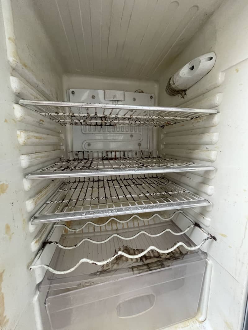 Refrigerator 4