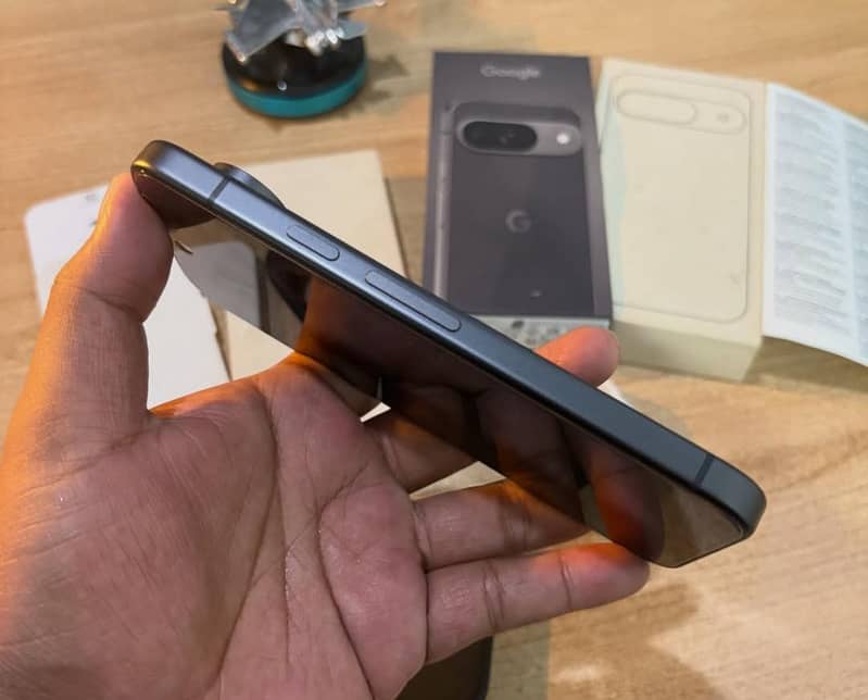 Google Pixel 9 3
