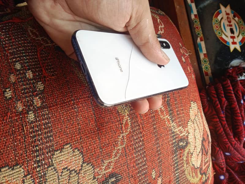 Apple iPhone X 1