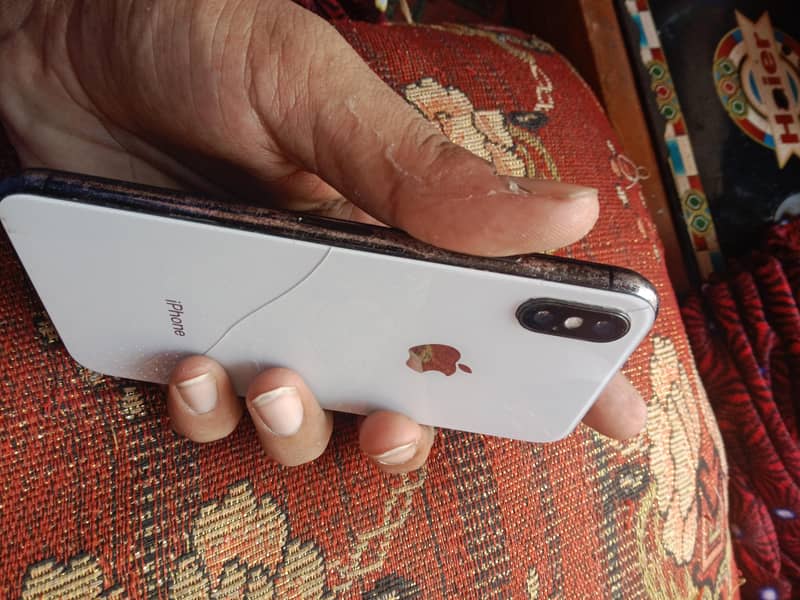 Apple iPhone X 3