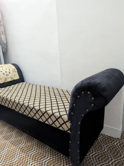 Sethi sofa