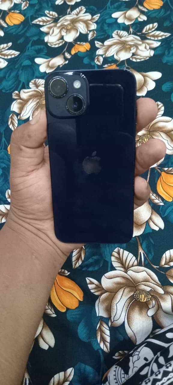 iPhone 14 3