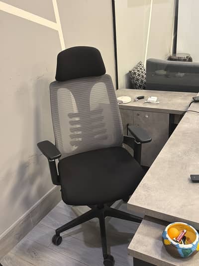 8 office chairs