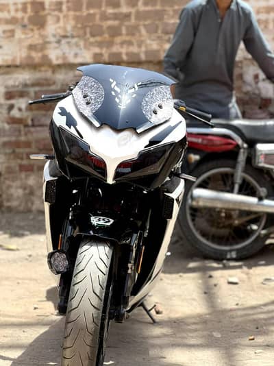 250CC SPORTS BIKE 2018 MODEL BRAND NEW CONDITION