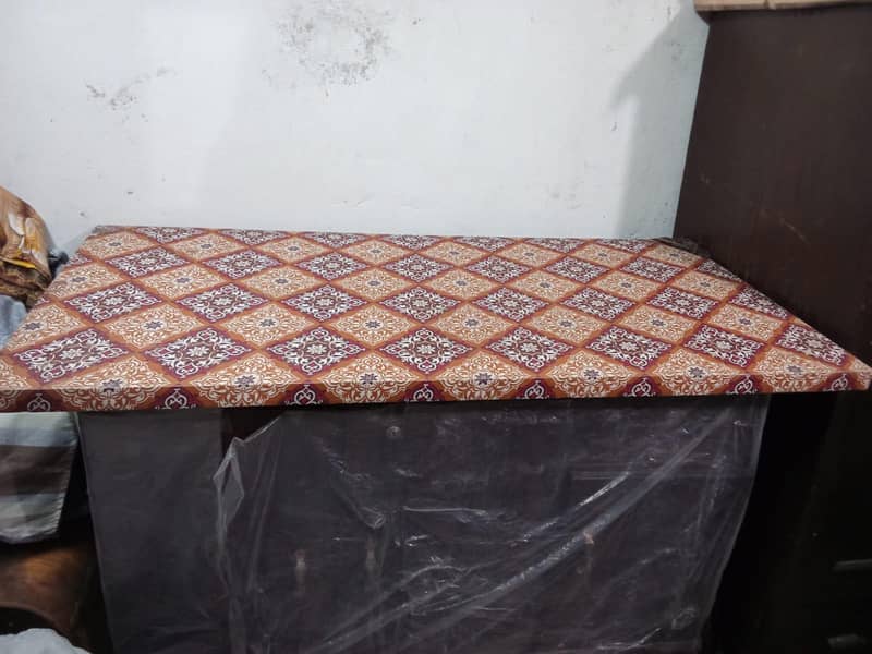 تھری ڈور استری اسٹینڈ 2