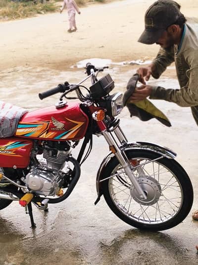 Honda 125  contact number03361846009