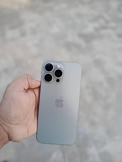 Apple iPhone 15 Pro Max