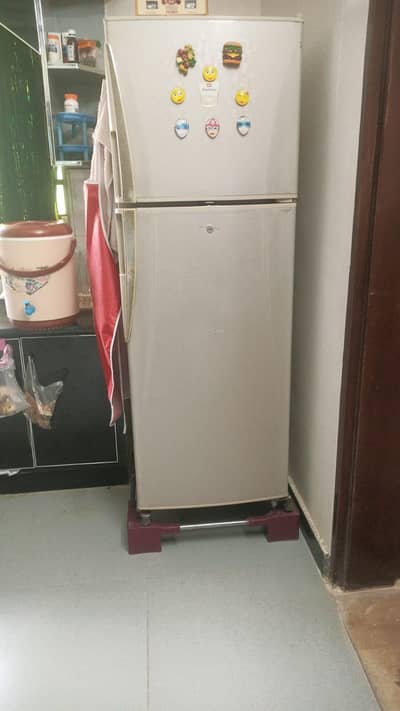 Dawlance Full Size Double Door Refrigerator – Good Working Condition