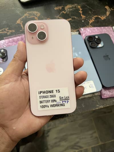 Apple iPhone 15