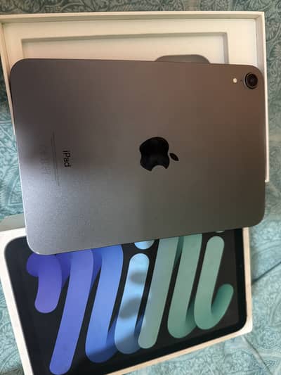 iPad mini 6 64gb, with box & charger