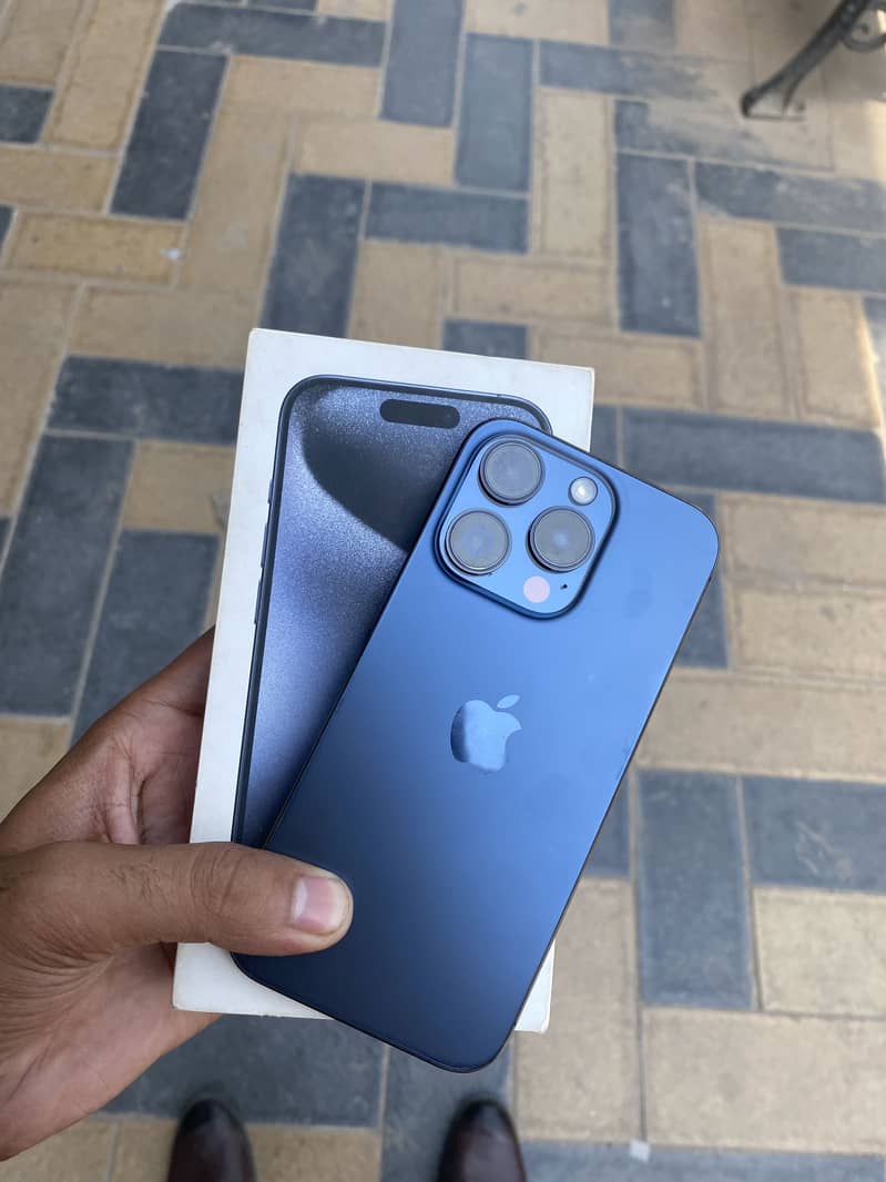 Apple iPhone 15 Pro 0