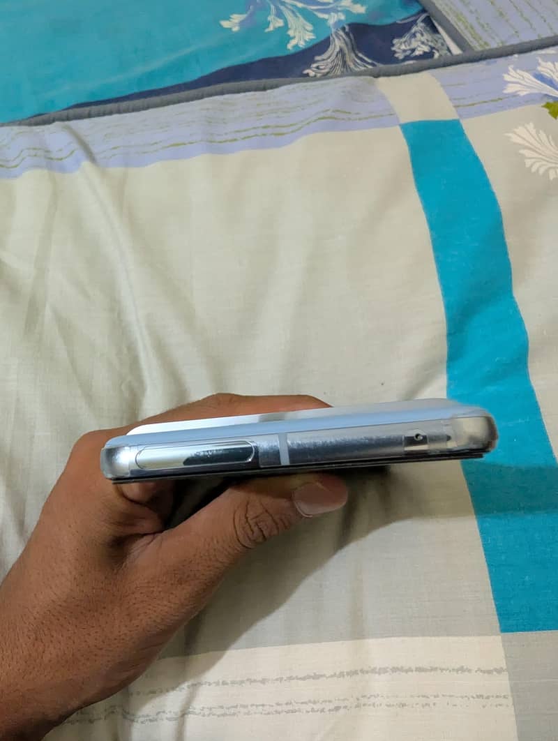 Google Pixel 8 Pro 4