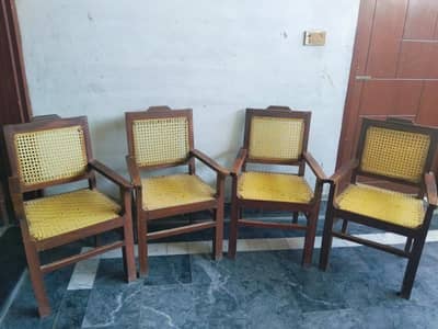 3000 ایک کرسی