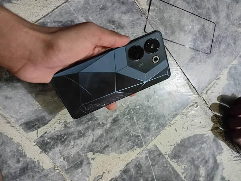 Tecno CAMON 20 4