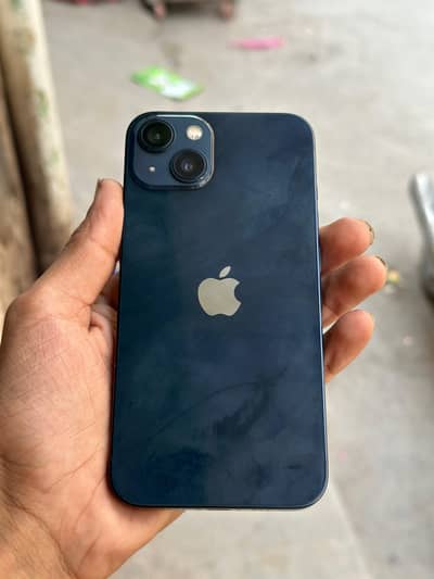 Apple iPhone 13