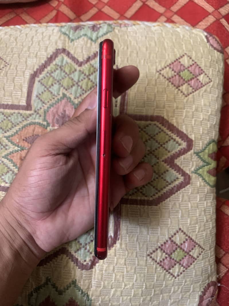 Apple iPhone 8 1