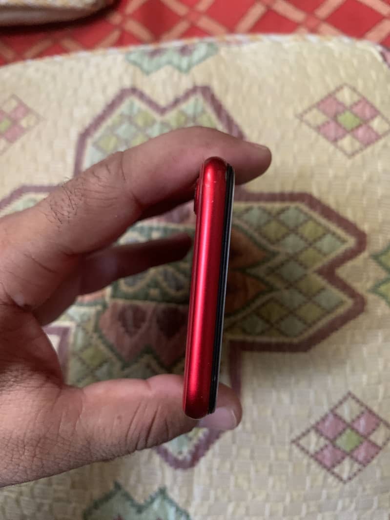 Apple iPhone 8 3