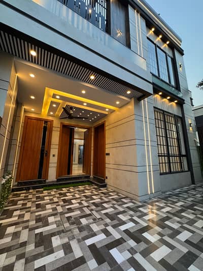 Luxury 5 Marla Modern Designer House Available in Bahria Orchard C Block - Beautifully Designed