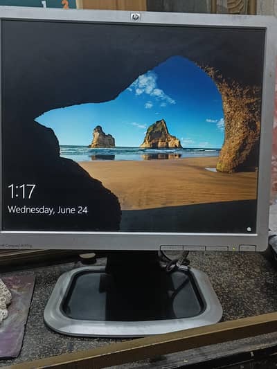 19-inch HP Compaq LA1951g
