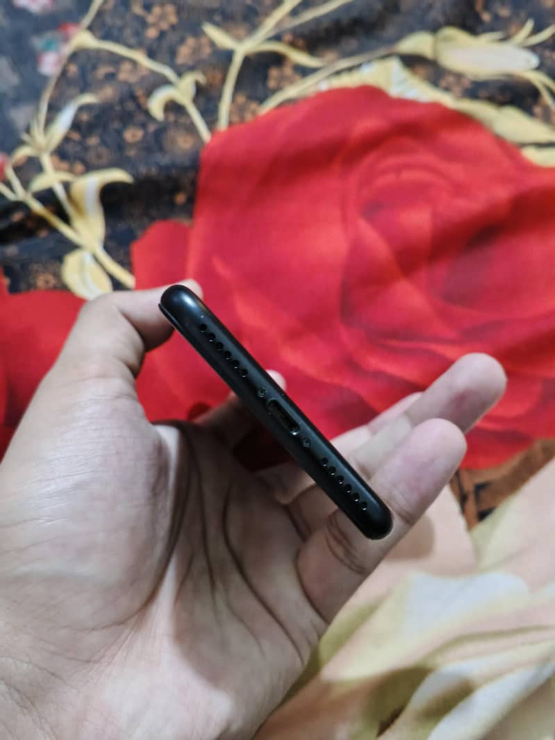 Apple iPhone 7 2