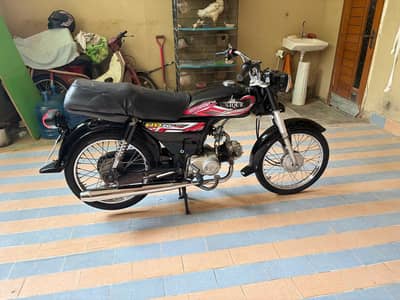 unique 21/22 neat and clean condition (just buy and ride)