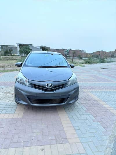 Toyota vitz 2012/2015 model