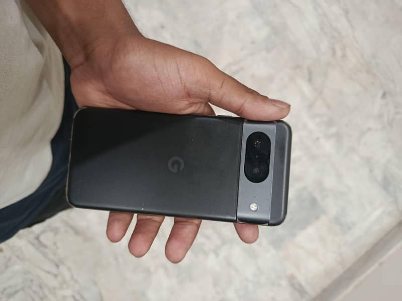 Google Pixel 8 6