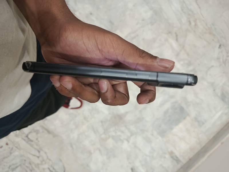 Google Pixel 8 12