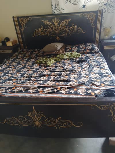 new bed and side table with drasing tabal good condition