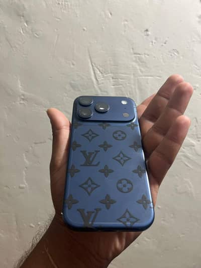 Apple iPhone 17 Pro jv