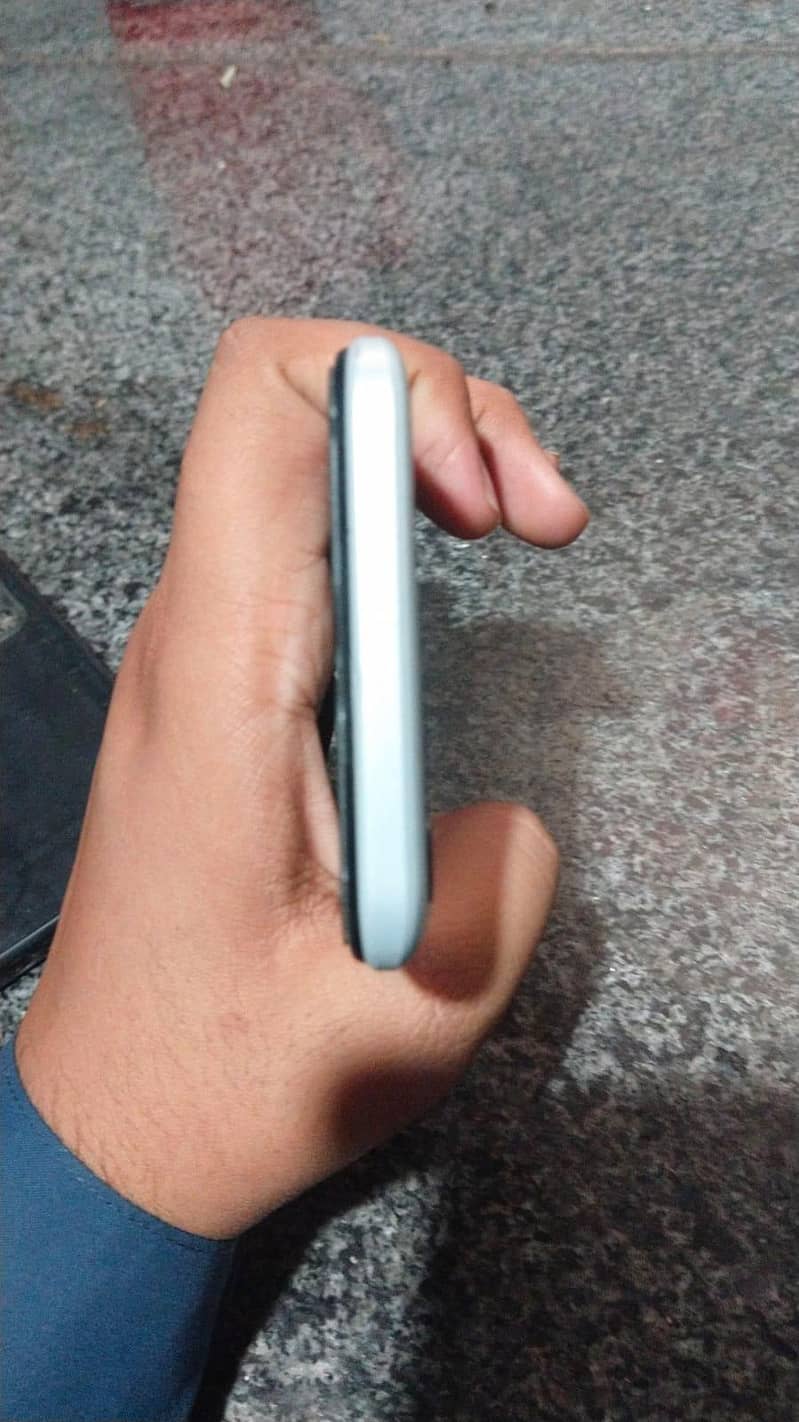 Tecno Spark 8C 3