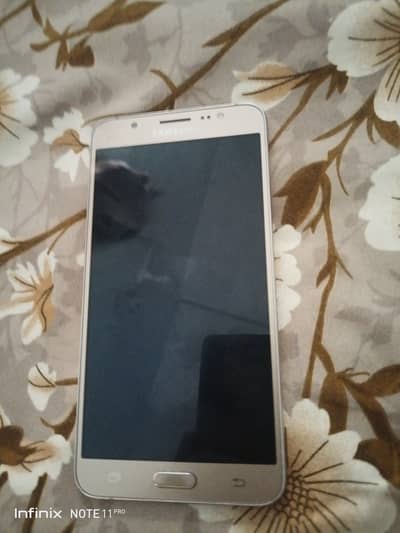 Samsung Mobile J7