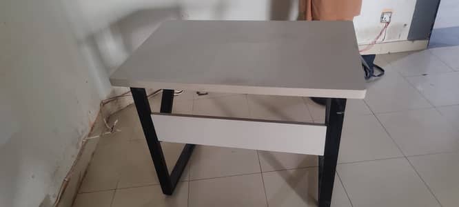 Office table
