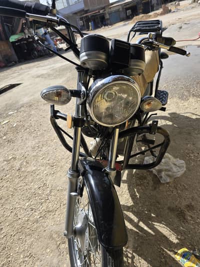 Suzuki Gs 150 neat and clean