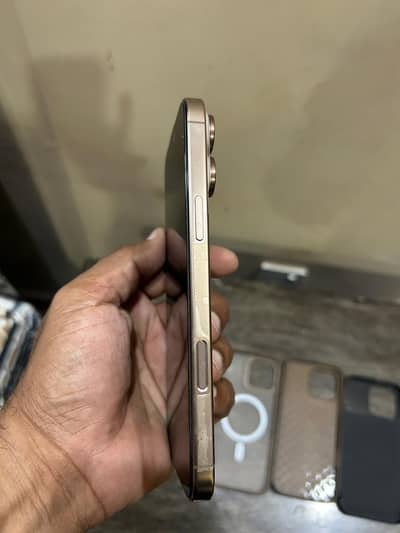 Apple iPhone 16 Pro Max