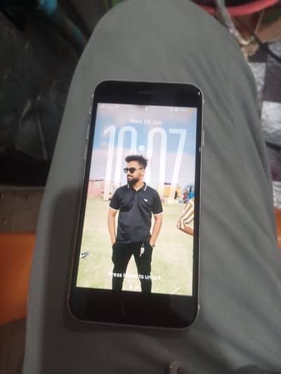 Apple iPhone SE