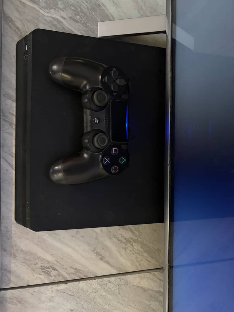 PS4 slim 2