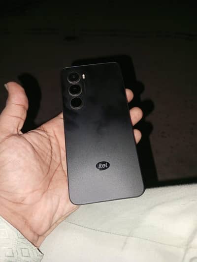 Itel a100 4+4 ram and momrey 128